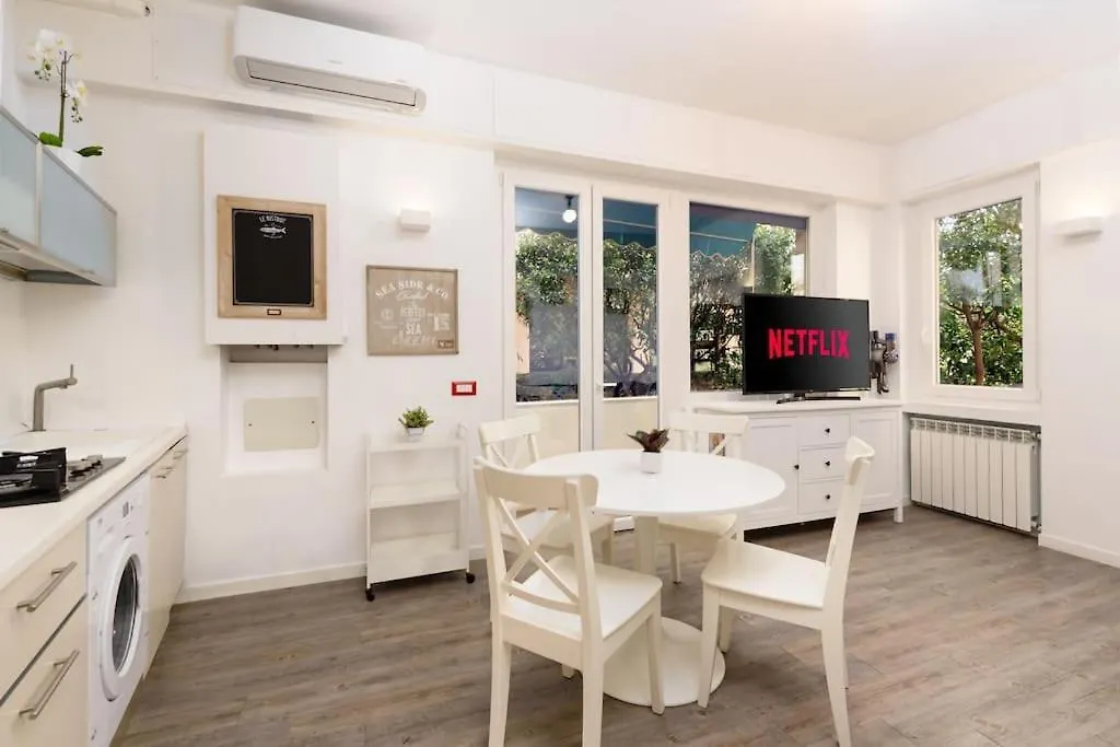Diamante Sea Apartment Varigotti